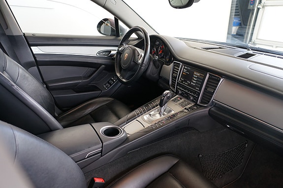 Porsche Panamera 7 of 20