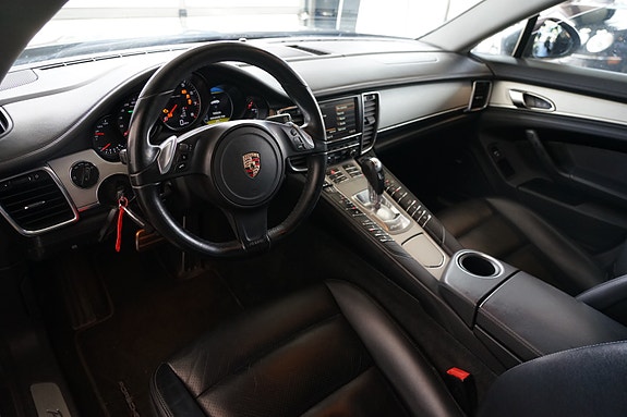Porsche Panamera 15 of 20