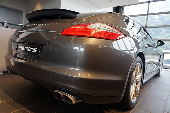 Porsche Panamera 8 of 20