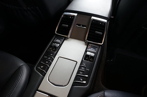 Porsche Panamera 17 of 20