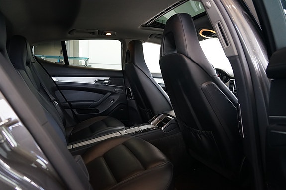 Porsche Panamera 16 of 20