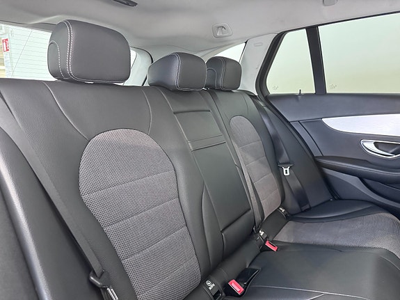 Mercedes-Benz C220 d 23 of 30