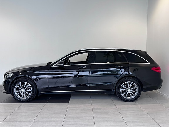 Mercedes-Benz C220 d 4 of 30