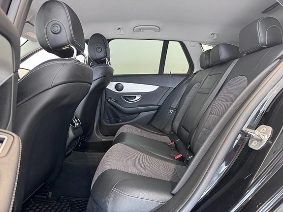 Mercedes-Benz C220 d 21 of 30