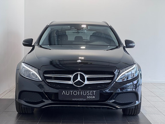 Mercedes-Benz C220 d 3 of 30