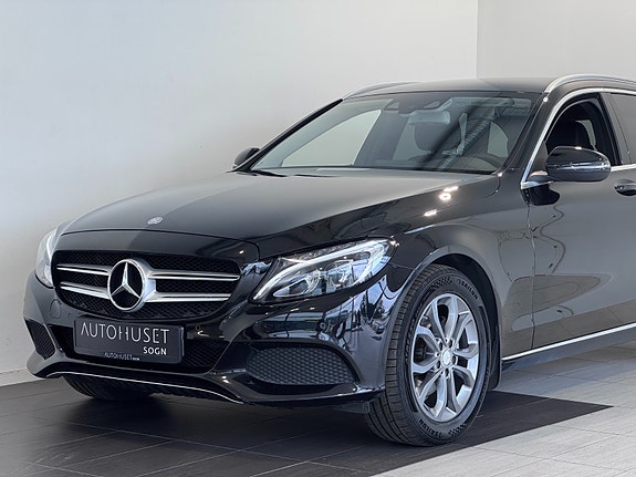 Mercedes-Benz C220 d 2 of 30