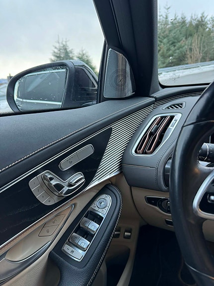 Mercedes-Benz EQC400 8 of 15