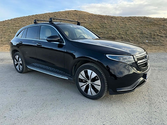 Mercedes-Benz EQC400 2 of 15