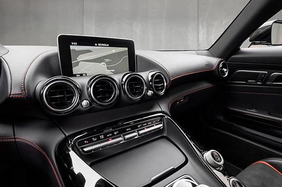 Mercedes-Benz AMG GT S 24 of 30