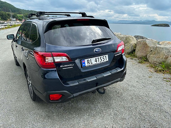 Subaru Outback 3 of 5