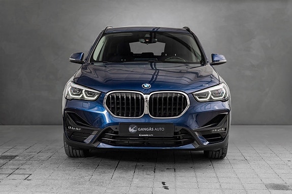 BMW X1 3 of 22