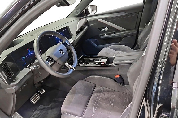 Opel Astra 9 of 25
