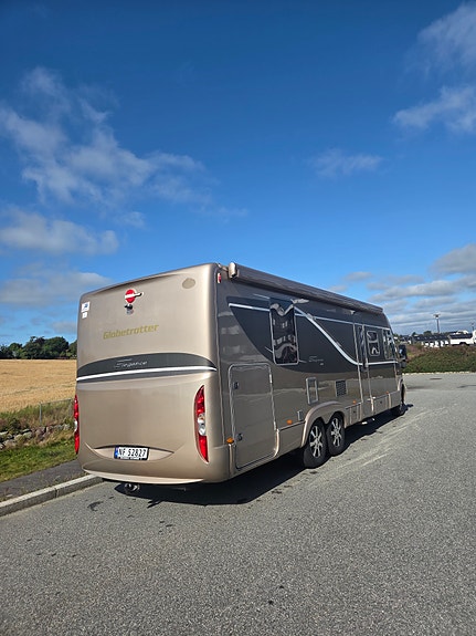 Bürstner 890 i Elegance 12 of 17