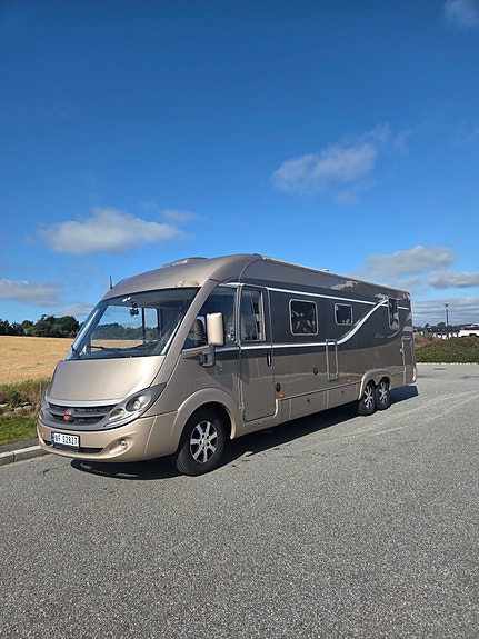 Bürstner 890 i Elegance 2 of 17