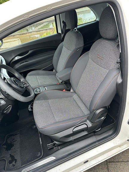 Fiat 500e 6 of 9