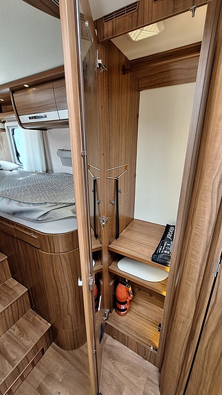 Hymer B 778 PL 2 x solcelle - Litiumsbatteri x 2 - Alde. 25 of 30