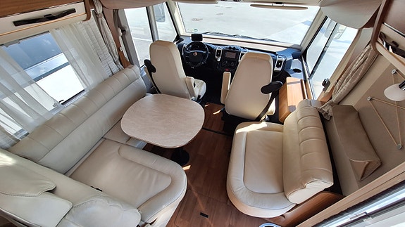 Hymer B 778 PL 2 x solcelle - Litiumsbatteri x 2 - Alde. 14 of 30