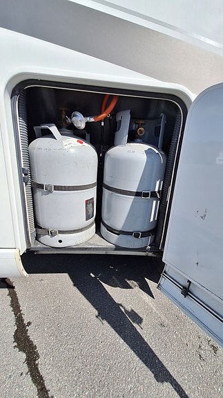 Hymer B 778 PL 2 x solcelle - Litiumsbatteri x 2 - Alde. 11 of 30