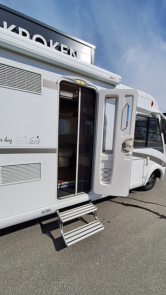 Hymer B 778 PL 2 x solcelle - Litiumsbatteri x 2 - Alde. 13 of 30