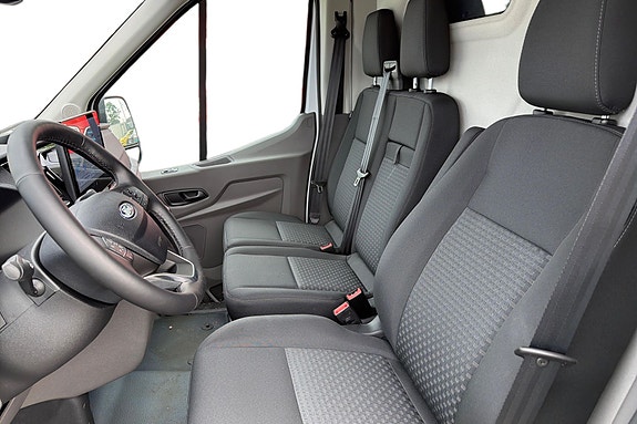 Ford Transit 2 of 5