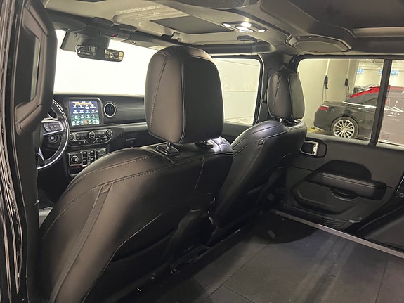 Jeep Gladiator 29 of 30
