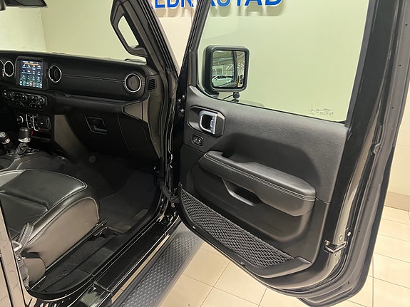 Jeep Gladiator 23 of 30