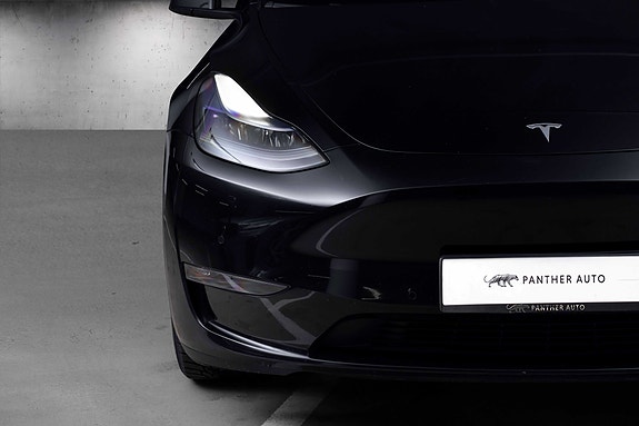Tesla Model Y 5 of 5