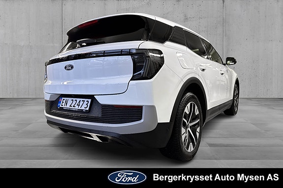Ford Explorer 4 of 5