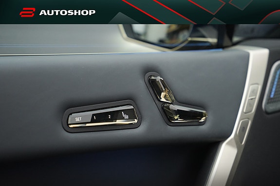 BMW iX 5 of 30