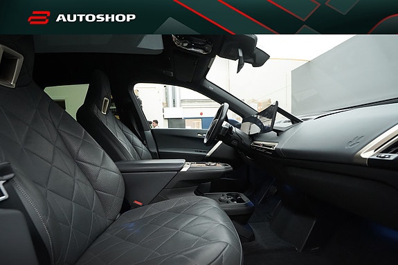 BMW iX 20 of 30