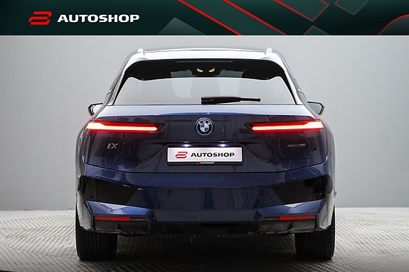 BMW iX 7 of 30