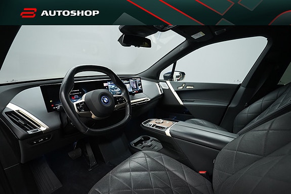 BMW iX 4 of 30