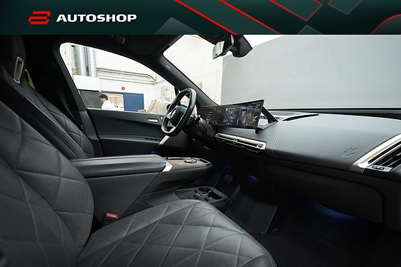 BMW iX 21 of 30
