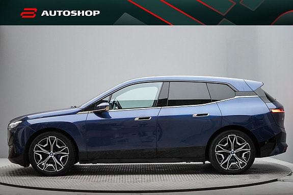 BMW iX 2 of 30