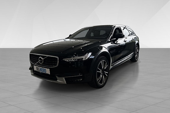 Volvo V90 Cross Country 3 of 5