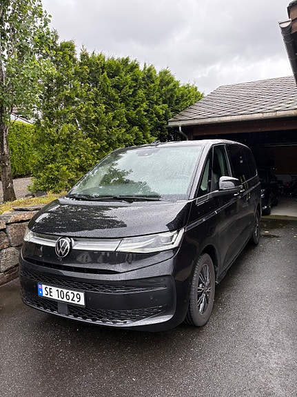 Volkswagen Multivan 3 of 17