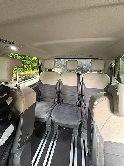 Volkswagen Multivan 15 of 17