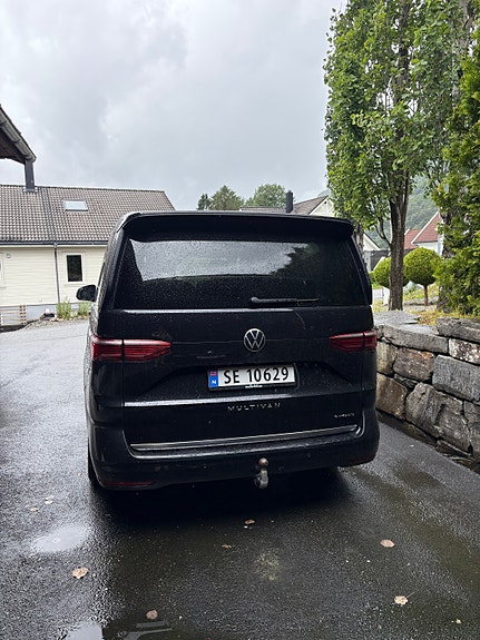 Volkswagen Multivan 6 of 17