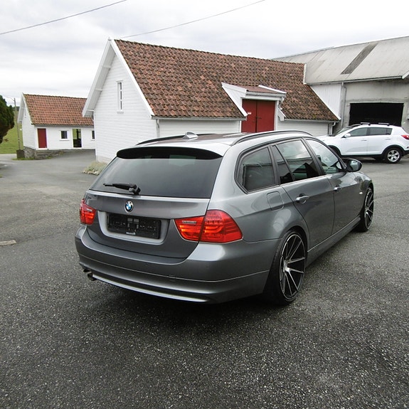 BMW 318d 5 of 28