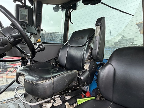 JCB Fasttrack 13 of 30