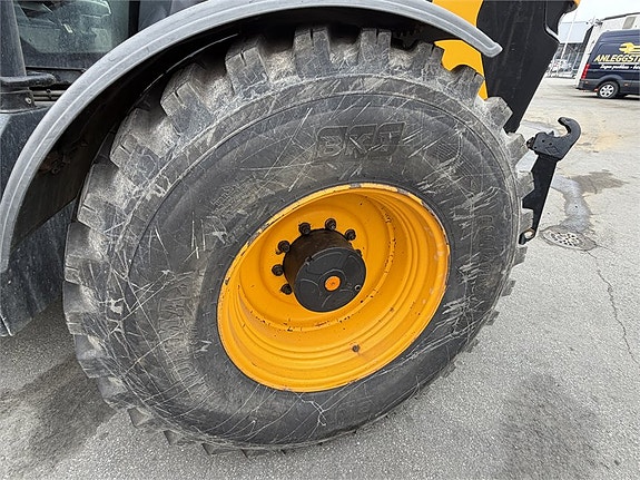 JCB Fasttrack 30 of 30