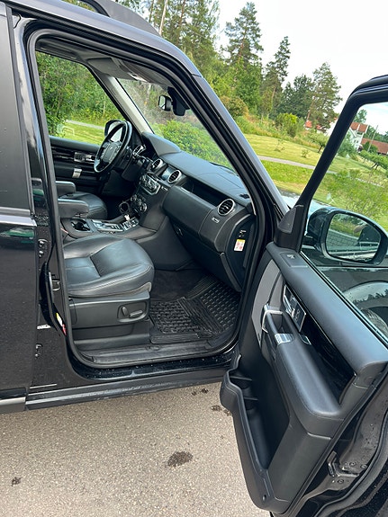 Land Rover Discovery 4 9 of 25
