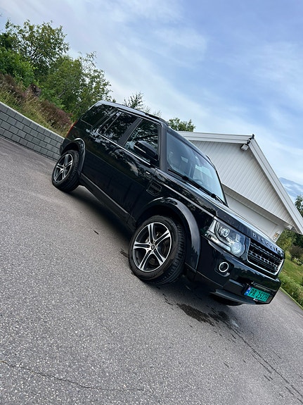 Land Rover Discovery 4 2 of 5