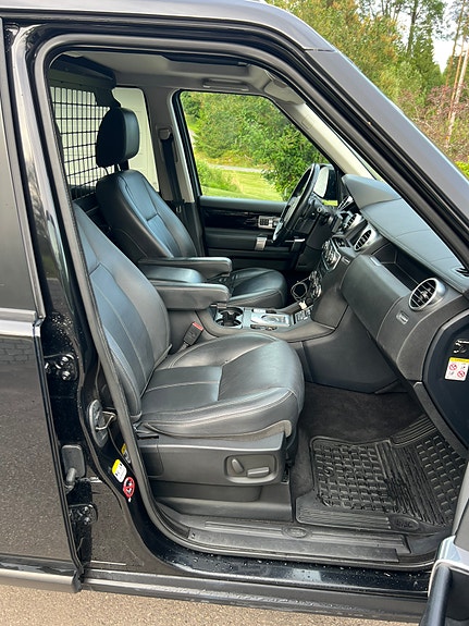 Land Rover Discovery 4 10 of 25
