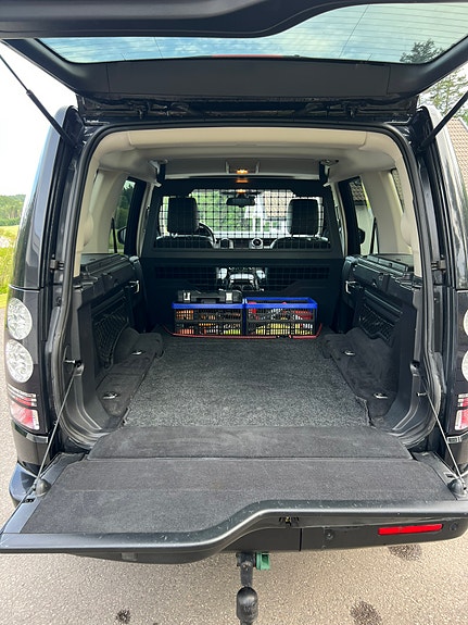 Land Rover Discovery 4 14 of 25