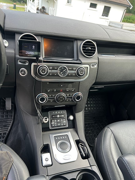 Land Rover Discovery 4 8 of 25