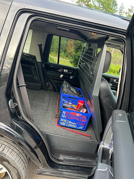 Land Rover Discovery 4 11 of 25