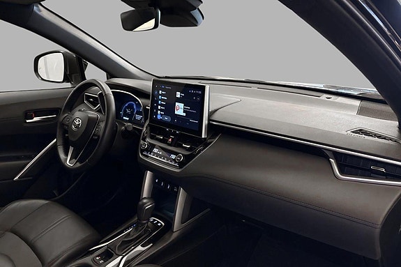 Toyota Corolla Cross 17 of 21