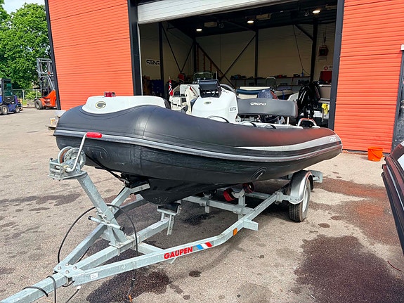 Grand 380 med Yamaha 10/20 Tilhenger 3 of 5