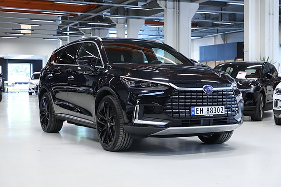 BYD Tang 2 of 5